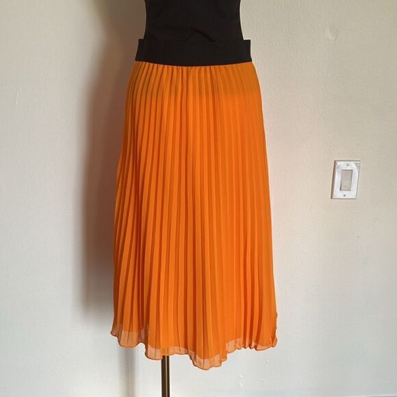DKNY Orange Stretch Midi Accordion Pleat Skirt Size Medium - Picture 5 of 9